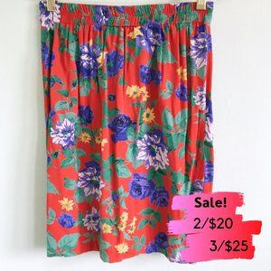 📌BUNDLE SALE 📌  Vintage Floral Knee Length Skirt